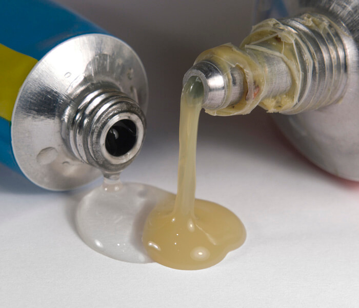 المواد اللاصقة